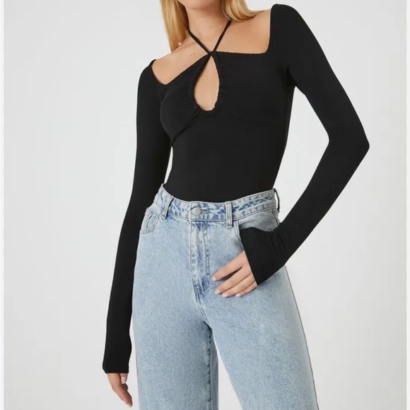 Cutout halter bodysuit in black - Picture 6 of 13